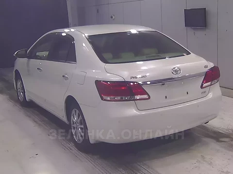 Toyota Premio 2021