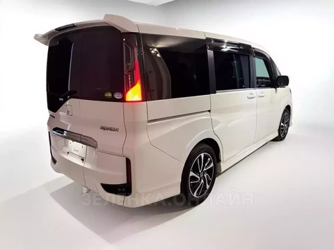 Honda Stepwgn 2017