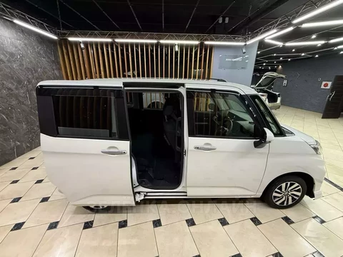 Toyota Roomy 2021