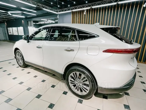 Toyota Harrier 2020