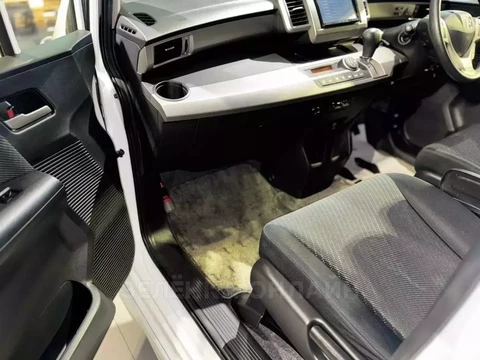 Honda Freed 2013
